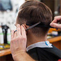 Cắt tóc ngày rằm tháng 7 có sao không?