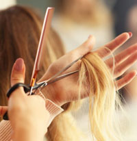 Cắt tóc vào tháng cô hồn có sao không?