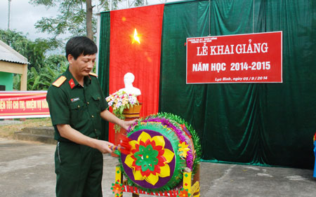 Trang trí trống khai giảng