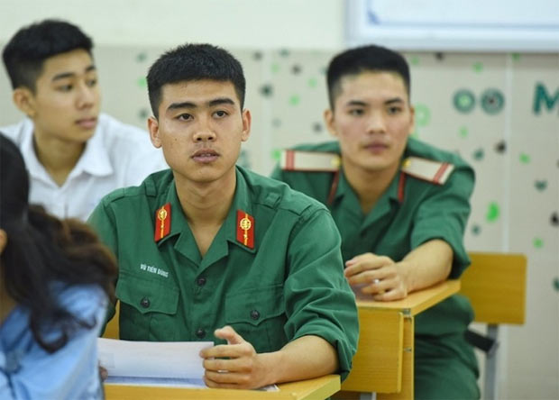 Người chỉ huy và điều hành cao nhất trong quân đội là ai?