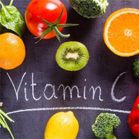 Loại vitamin nào dự trữ rất ít trong cơ thể, cần cũng cấp mỗi ngày trong khẩu phần ăn?