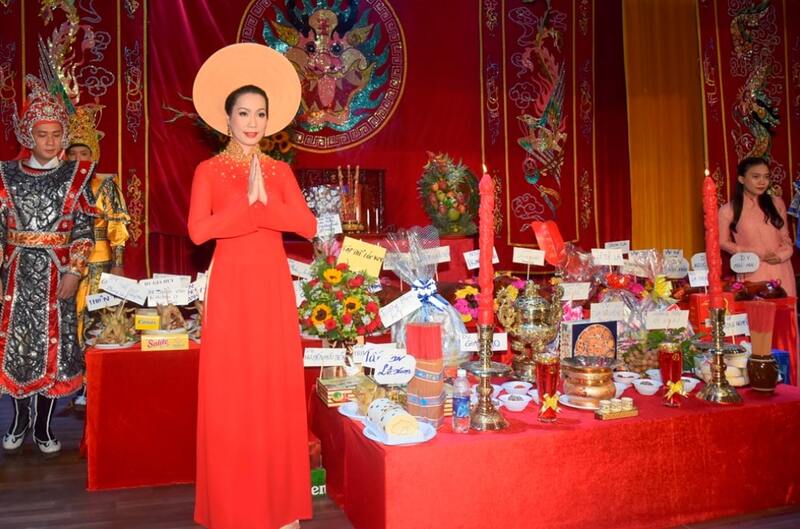 Mâm cúng tổ nghề sân khấu gồm những gì?