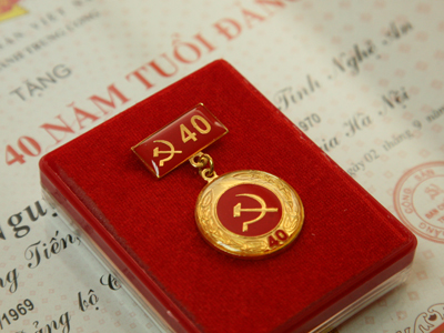 Huy hiệu đảng 2021