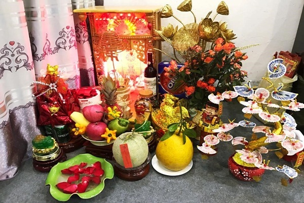 Ông Thần Tài đặt bên trái hay phải mới đúng?