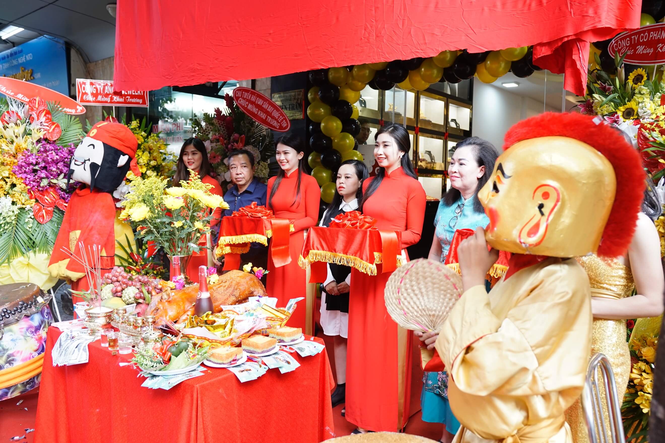 Văn khấn thần Tài ngày khai trương cửa hàng, công ty