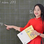 Viết đoạn văn khoảng 200 chữ ghi lại cảm xúc về một bài thơ