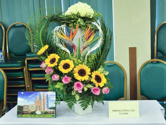 Bài thuyết trình hội thi cắm hoa 8/3