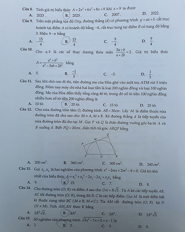 Đề thi vào lớp 10 chuyên Khoa học Xã hội và Nhân văn 2022 môn Toán