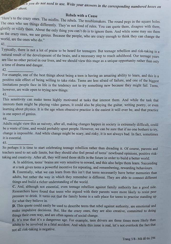 Đề tiếng Anh chuyên Sư Phạm 2022