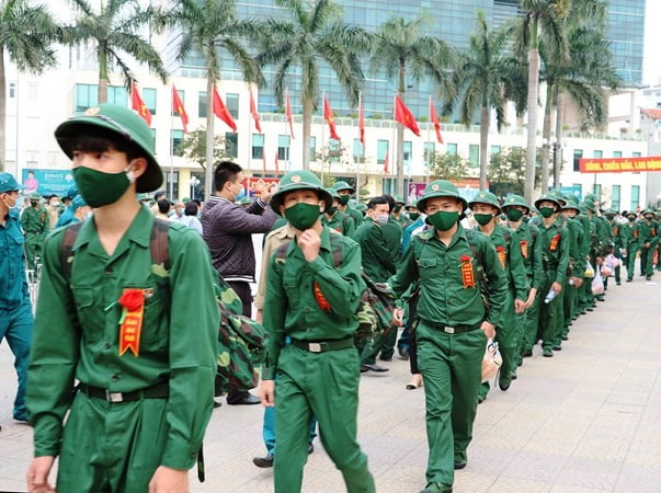 Hình ảnh công dân lên đường nhập ngũ