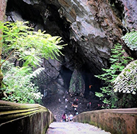 Phân tích diễn biến tình cảm của chủ thể trữ tình trong Hương sơn phong cảnh