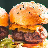 Chất béo là gì? Nêu một số chức năng của dầu, mỡ, phospholipid và steroid