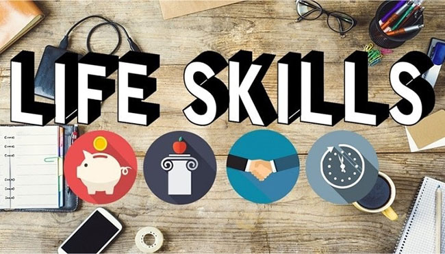 Nghị luận về rèn luyện kĩ năng sống cũng cần thiết như việc tích lũy kiến thức