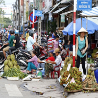 Bà H lấn chiếm vỉa hè để buôn bán hành vi này sẽ bị xử phạt vi phạm?