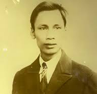 Em hiểu ý nghĩa của từ vi hành trong tác phẩm Vi hành năm 1923 của Nguyễn Ái Quốc như thế nào?