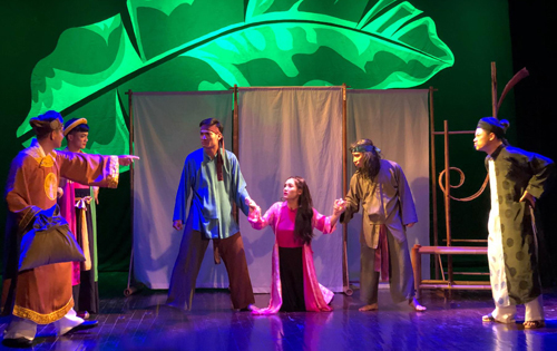 Soạn bài Mắc mưu Thị Hến