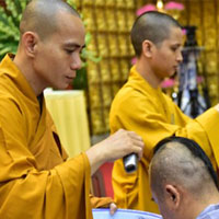 Xuất gia gieo duyên là gì?