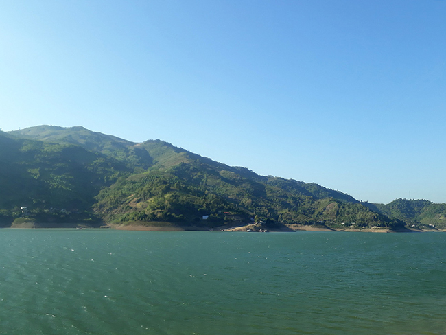 hình tượng Người lái đò sông Đà