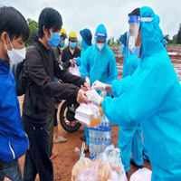 Liên hệ truyền thống tốt đẹp của dân tộc Việt Nam được phát huy thế nào trong bối cảnh đại dịch covid 19?