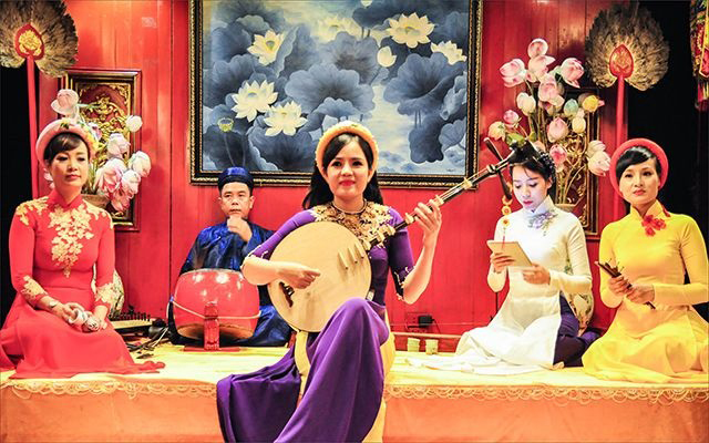 Soạn bài Ca Huế 