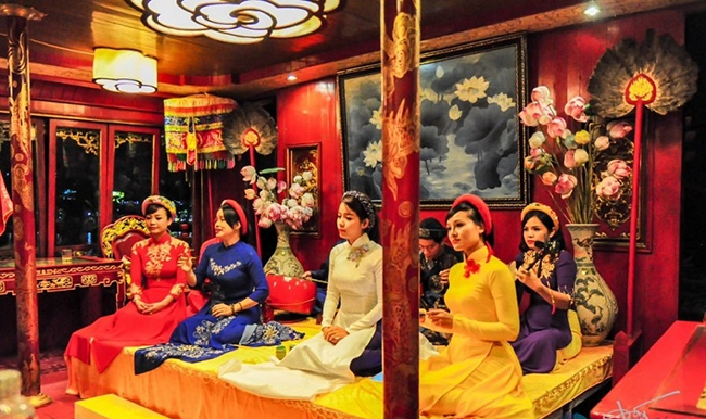 Tóm tắt những hiểu biết của em về ca Huế