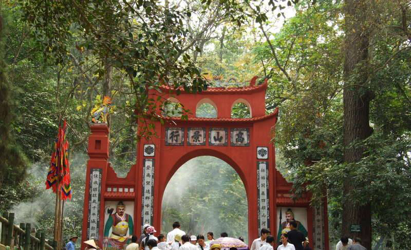 Soạn bài Lễ hội Đền Hùng lớp 10