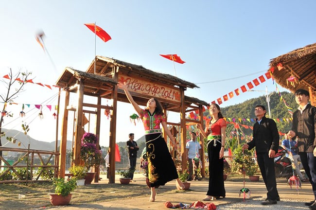 Giới thiệu một số quy định luật lệ cho hoạt động đấu vật ở Bắc Giang hoặc ở địa phương em