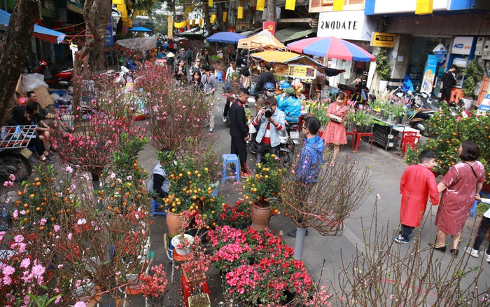 Ngày 19 tháng 1 năm 2023 là ngày bao nhiêu âm