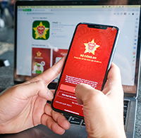 Hướng dẫn tự tích hợp bằng lái xe và BHYT trên VNeID tại nhà