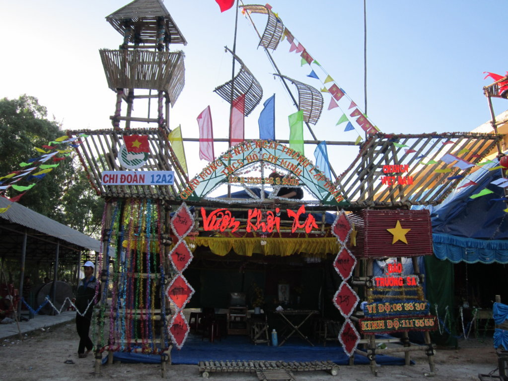 Mẫu cổng trại 26/3 đẹp nhất