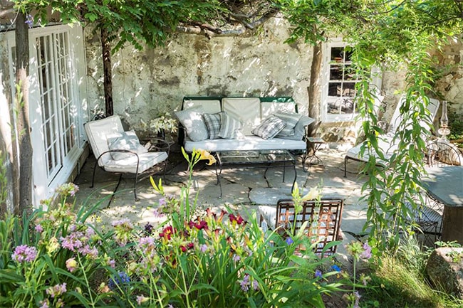 Dàn ý thảo luận truyện ngắn không có cốt truyện li kì, hấp dẫn có thể là một truyện hay được không