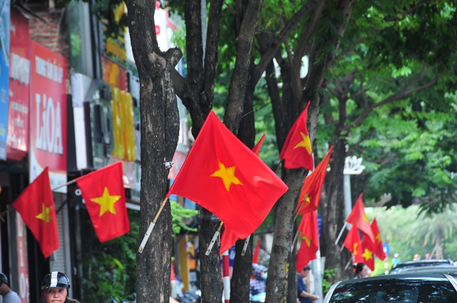 Lễ 30/4 và 01/5 có phải treo cờ hay không?