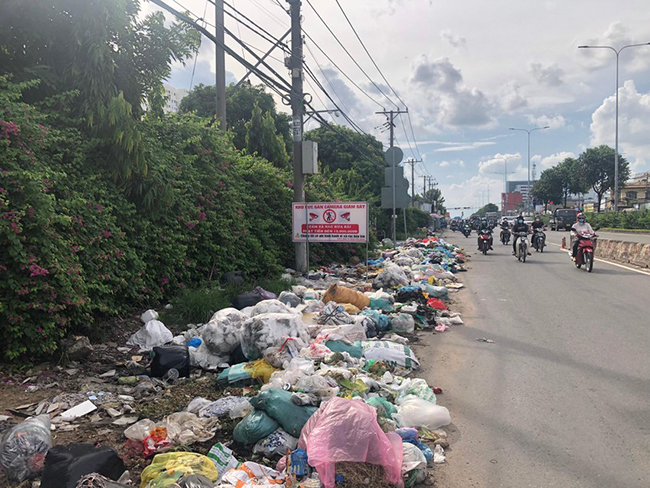  Thuyết trình về một vấn đề xã hội có sử dụng phương tiện phi ngôn ngữ - mẫu 