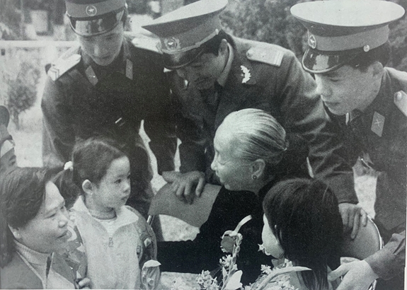 Phân tích truyện ngắn Mây trắng còn bay của Bảo Ninh