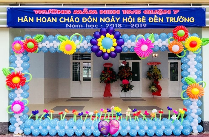 Trang trí sân khấu khai giảng mầm non
