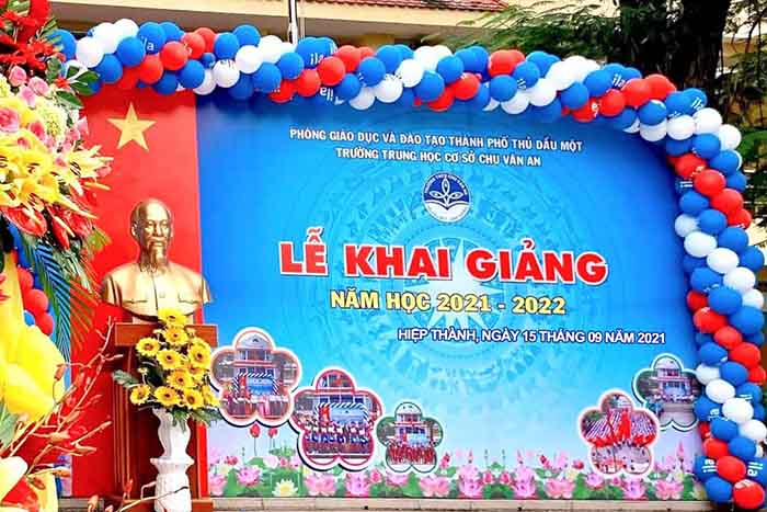  Trang trí lễ khai giảng trường THCS