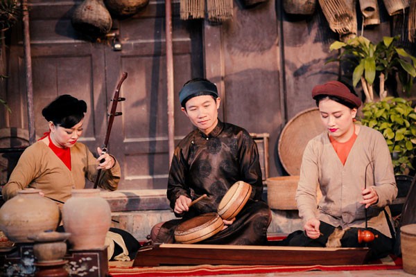 Nhân vật lịch sử nào được gọi là "Ông tổ nghề xẩm"