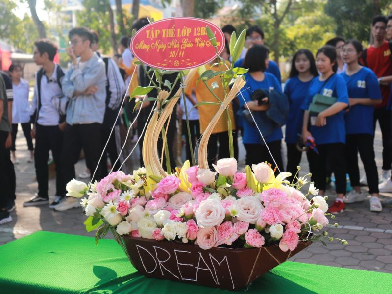 Bài thuyết trình cắm hoa 20/11 ý nghĩa nhất