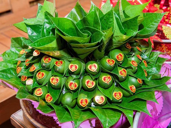 Đoạn văn nêu lên điều tác giả muốn nói qua bài thơ Mời trầu