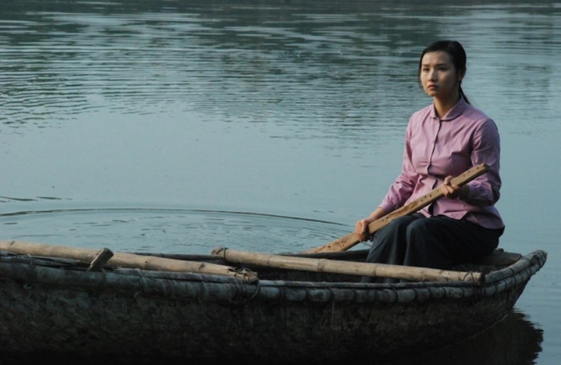 Phân tích nhân vật dì Mây trong Người ở bến sông Châu