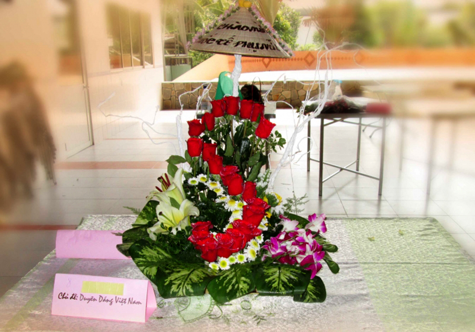 Cắm hoa chủ đề Duyên dáng Việt Nam