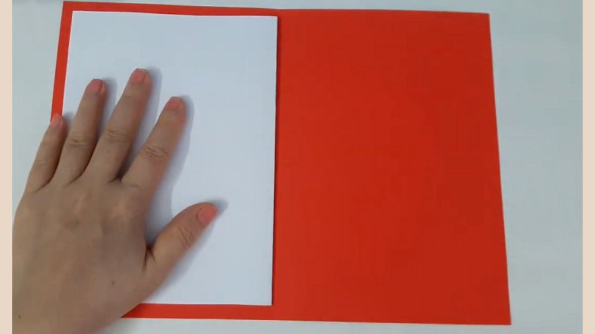 Cách làm thiệp 8/3 với giấy cuộn