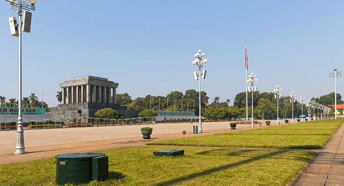 Phân tích tác phẩm Nắng Ba Đình