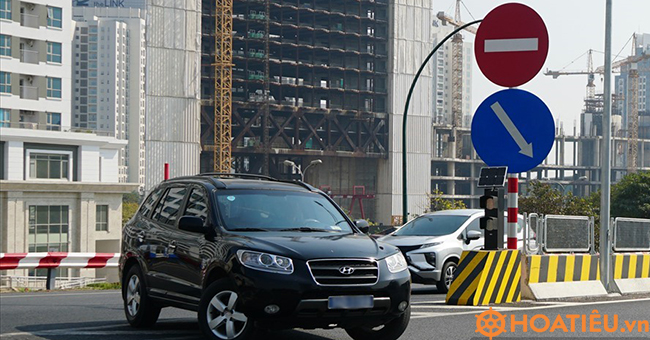 Những nơi không được quay đầu xe theo quy định mới từ 1/1/2025