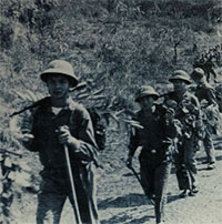 PowerPoint Ngữ văn 12 Bài 4: Trên những chặng đường hành quân