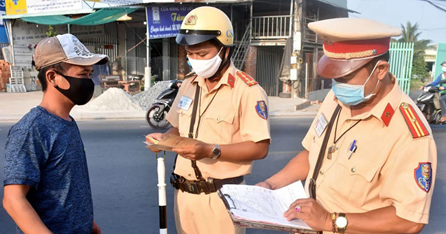 Phạt lỗi sử dụng giấy phép lái xe bị trừ hết điểm