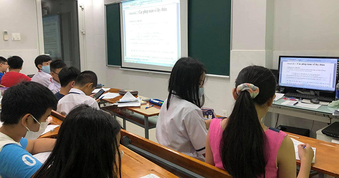 Giáo viên được dạy thêm bao nhiêu học sinh mỗi lớp, bao nhiêu tiết mỗi tuần?