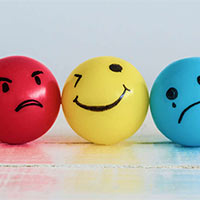 PowerPoint Tiếng Việt 5: Đoạn văn thể hiện tình cảm, cảm xúc trước một sự việc