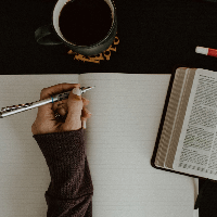 Bài tập về Liên kết câu bằng từ ngữ thay thế  