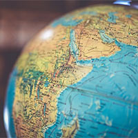 PowerPoint Địa lí 6 Bài 1: Hệ thống kinh vĩ tuyến. Tọa độ địa lí của một địa điểm trên bản đồ